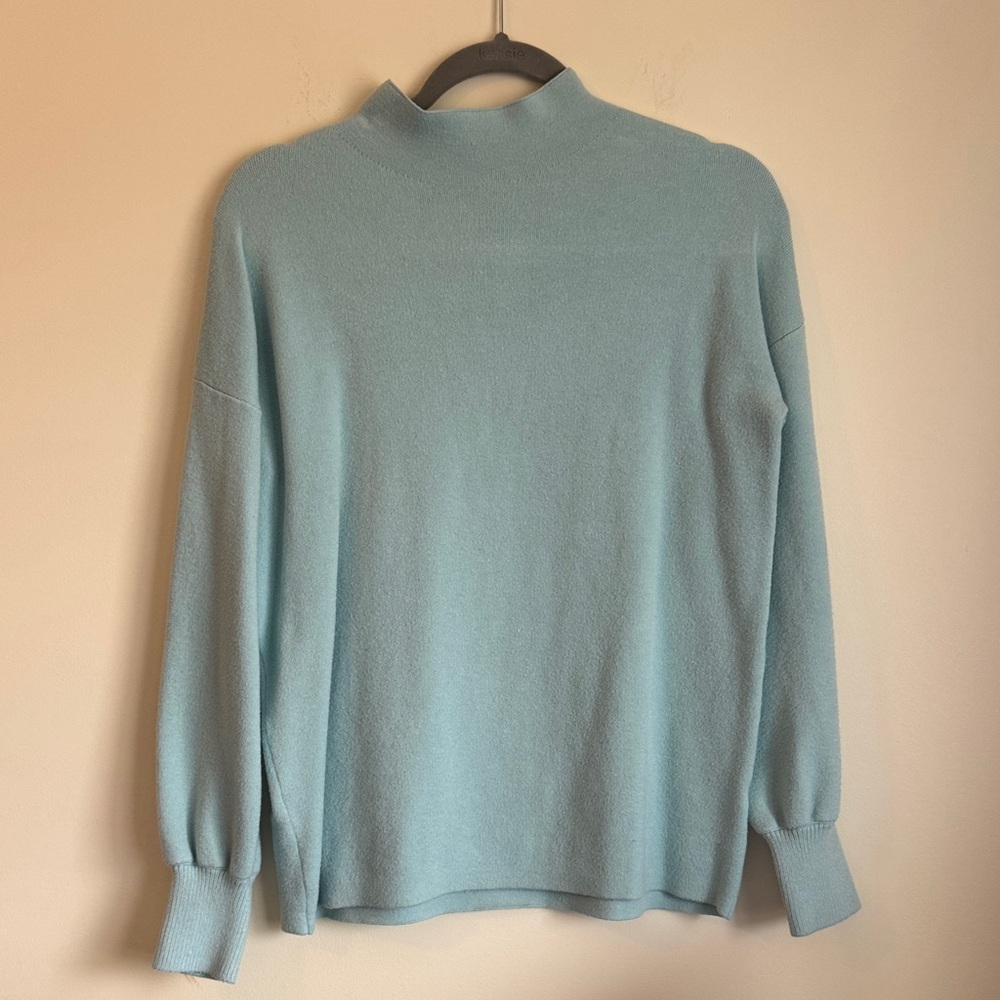 Elegant Sky Blue Women's Turtleneck Sweater Size Large